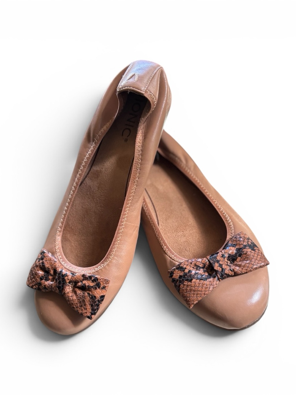 Vionic Zelda Tan Leather Ballet Flats with Snakeskin Bow Womens Size 7.5